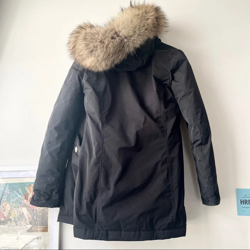 WOOLRICH Luxury Arctic Parka down coat with detachable raccoon fur (HOLD) - Picture 8 of 13